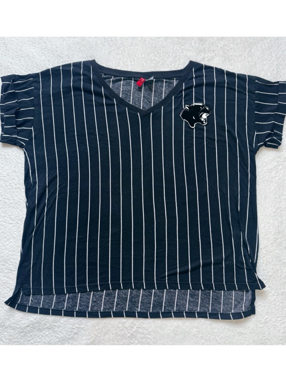 H&M Varsity Tee - Picture 3 of 8